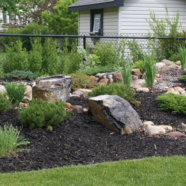 How to Choose the Right Type of Mulch for Garden